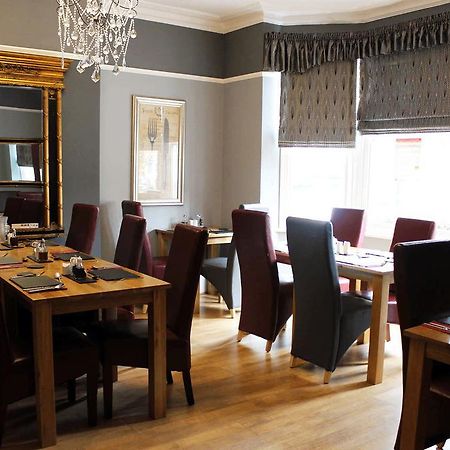 Hazeldene Guest House Селби Экстерьер фото