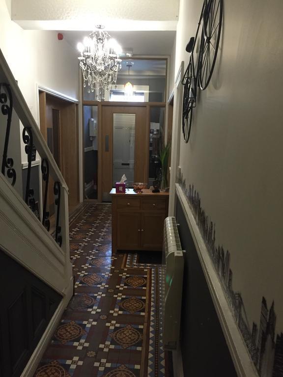 Hazeldene Guest House Селби Экстерьер фото