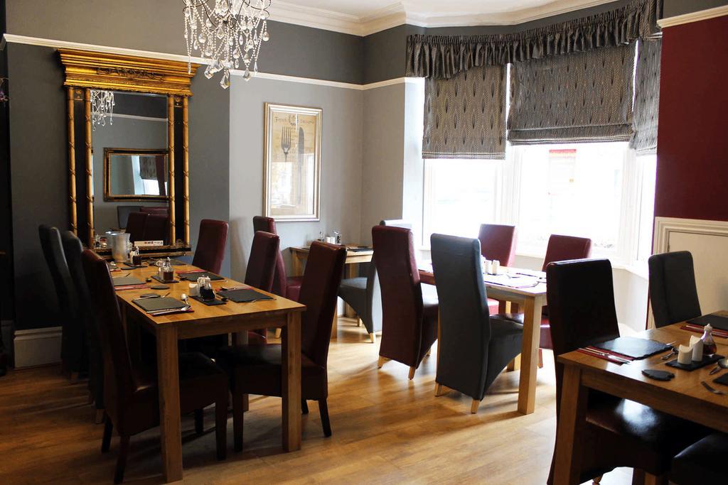 Hazeldene Guest House Селби Экстерьер фото